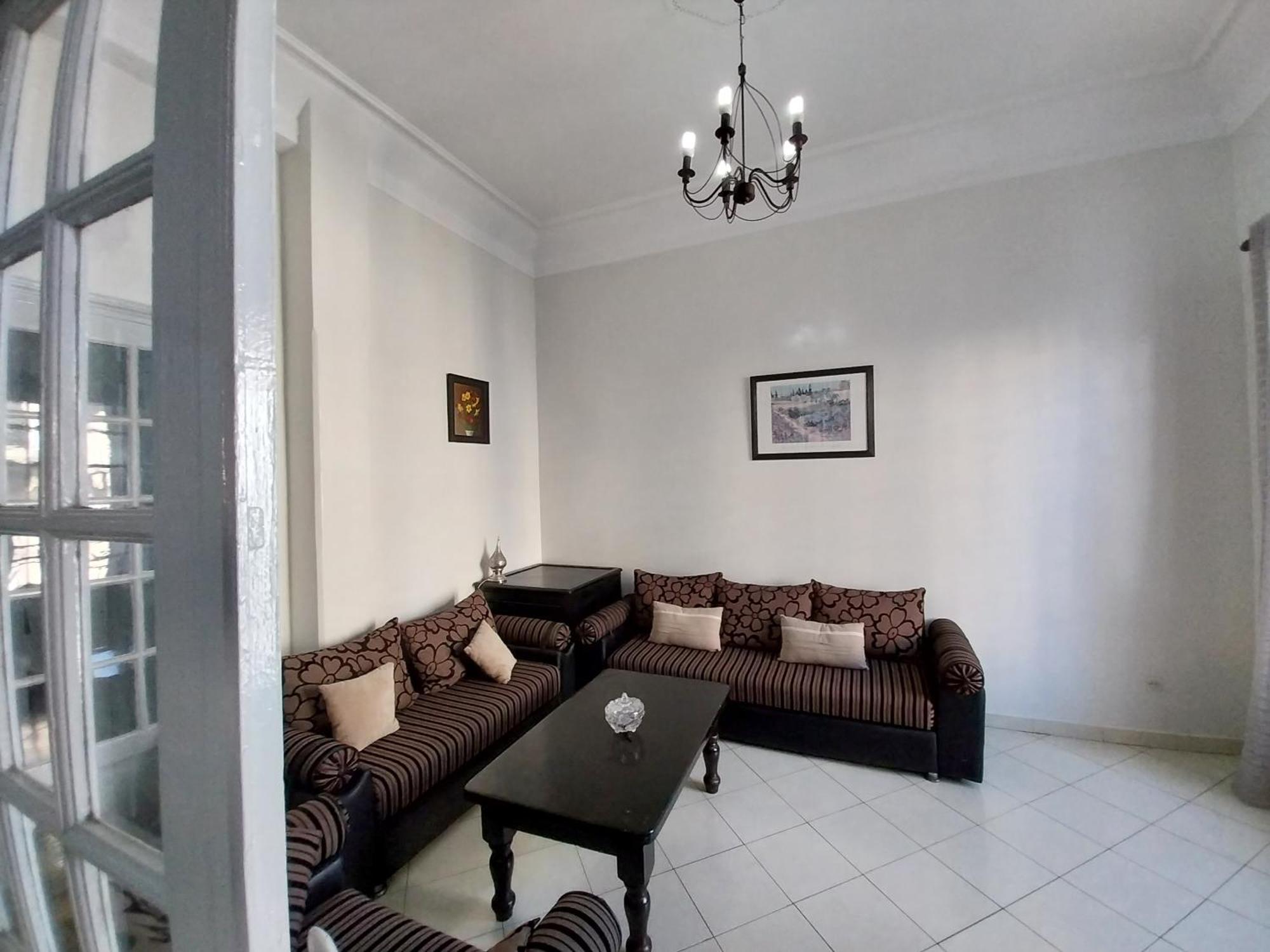 Cosy Art Deco Apart Welcome To James'S Казабланка Екстериор снимка